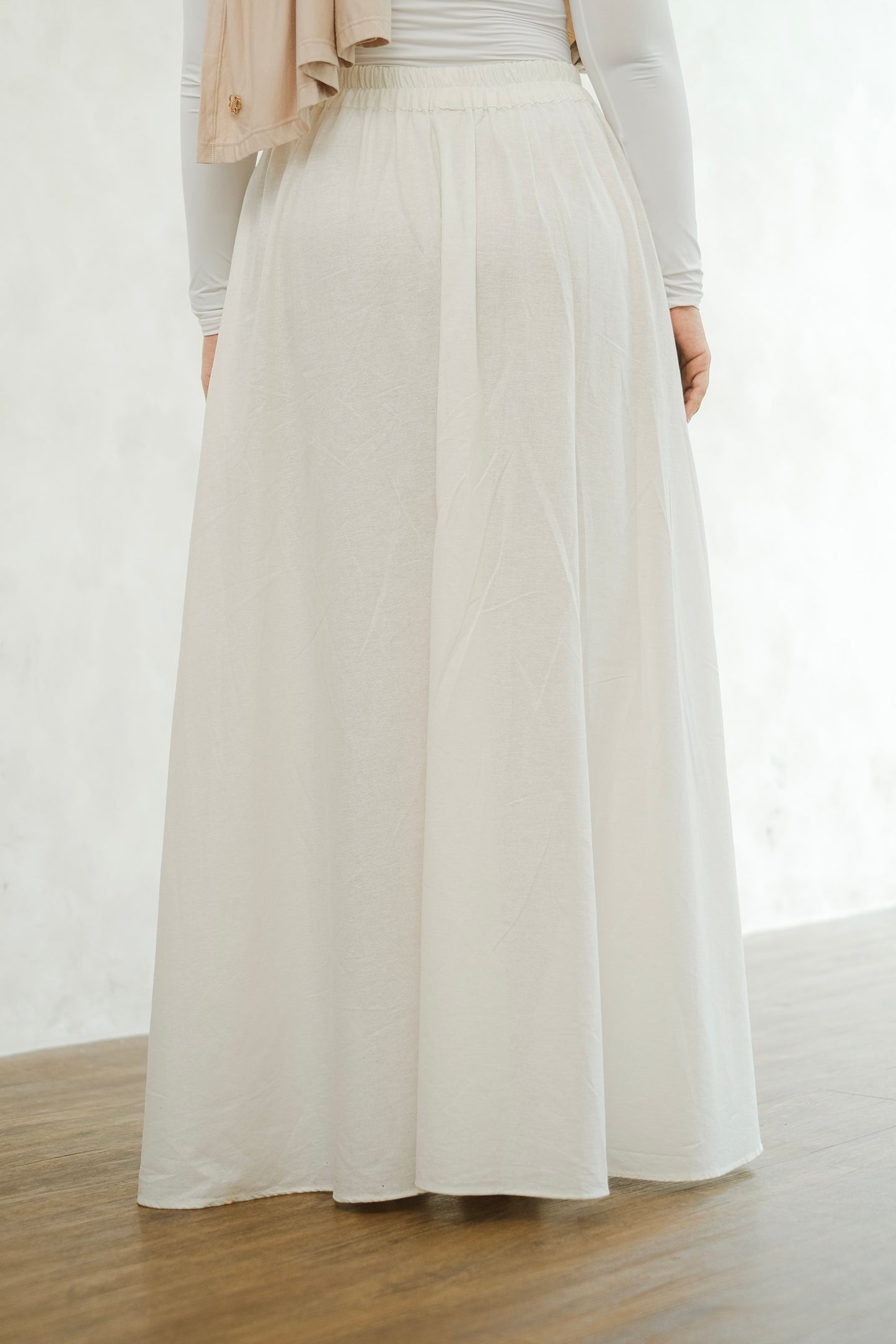 Berly Skirt in White Linen by Tufine
