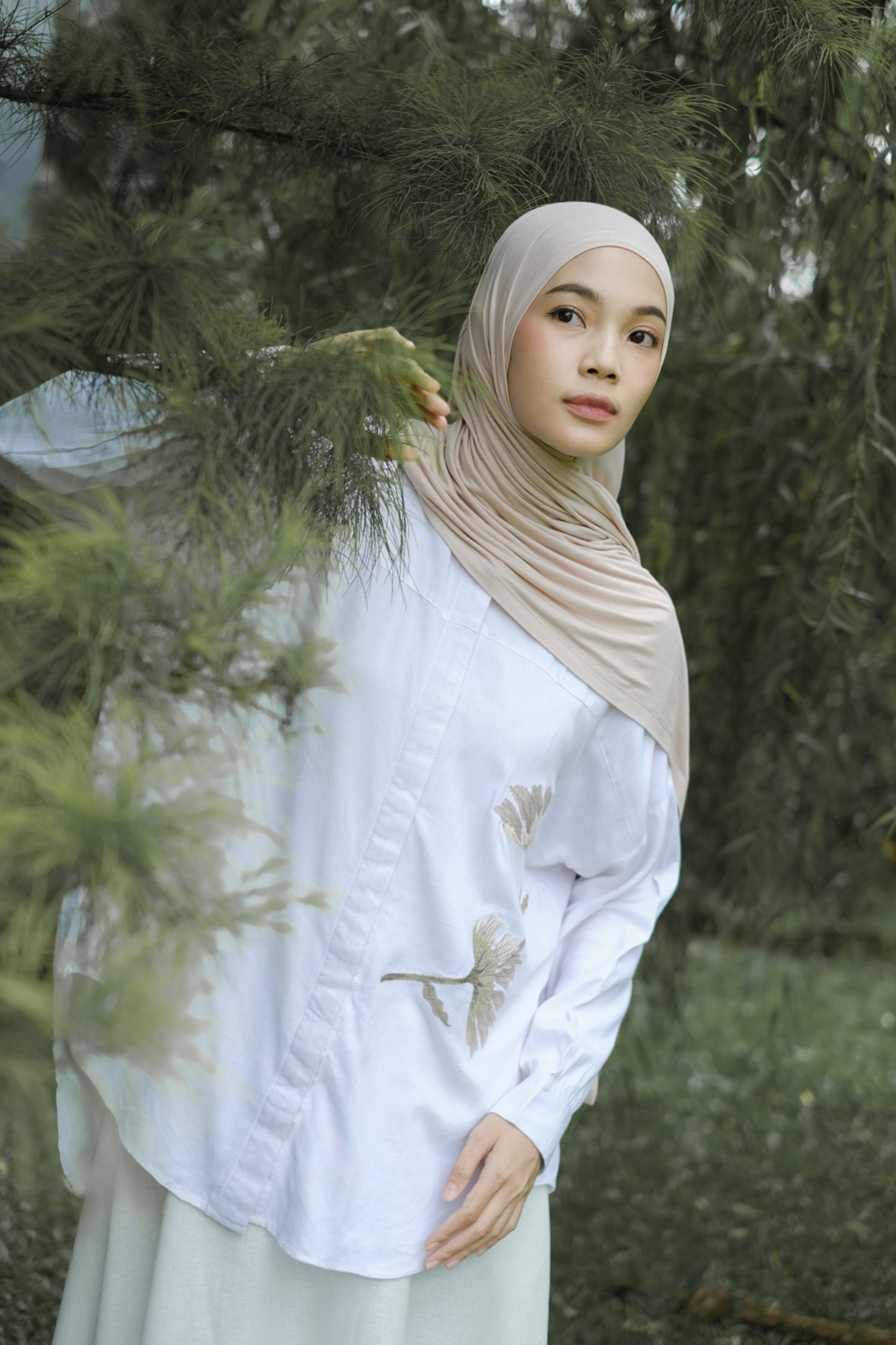 Sekar Shirt Off White by Tufine | Tufine
